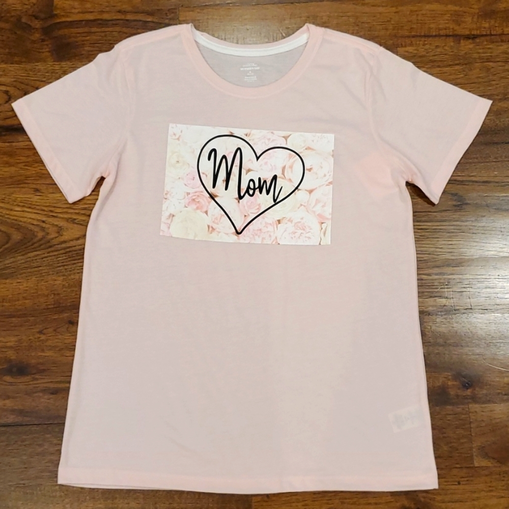 Womens pink Mom with roses print short sleeve tshirt size M